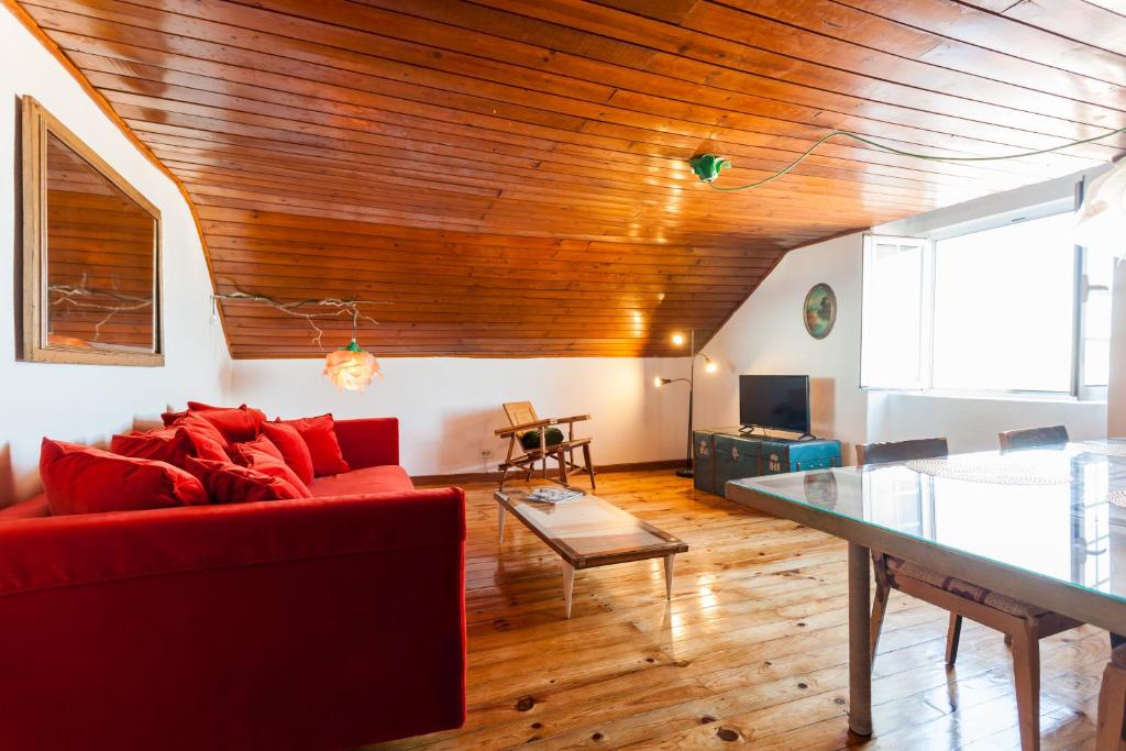 Bairrus Lisbon Apartments - Alfama III room 2
